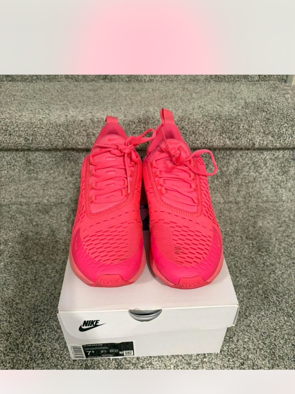 Women’s 7.5 Nike Air Max Neon Pink Running Sneakers 270
